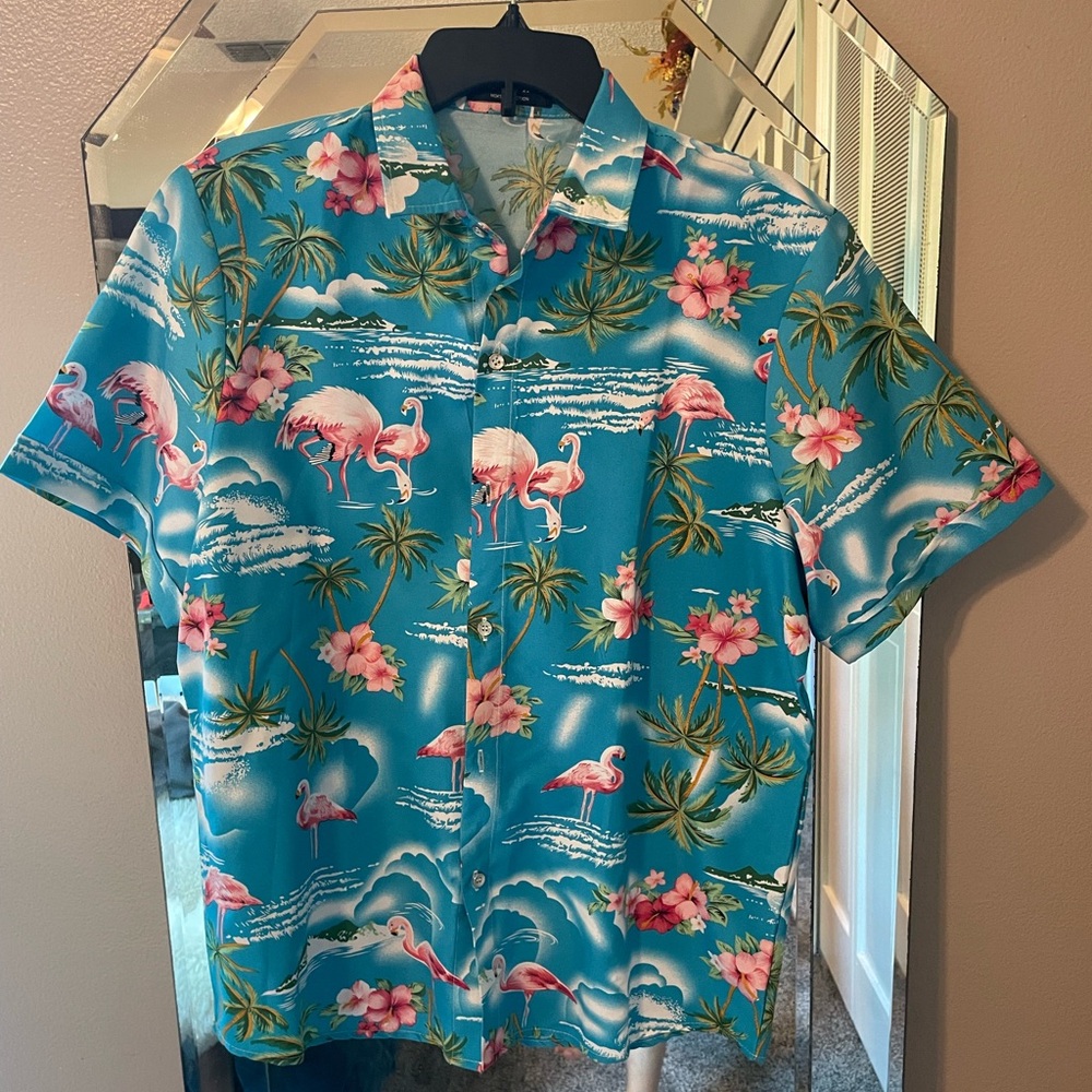 Men’s tropical button up shirt Medium